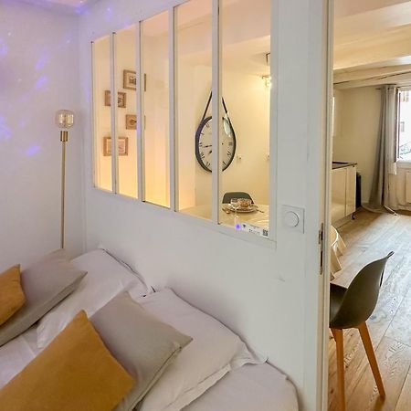 Night Desires Vieille Ville Annecy Charmant Анси Экстерьер фото