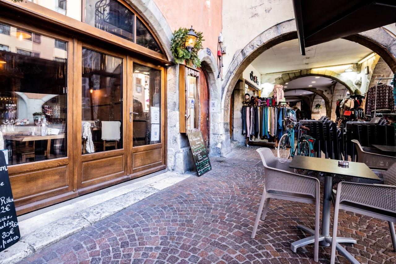 Night Desires Vieille Ville Annecy Charmant Анси Экстерьер фото